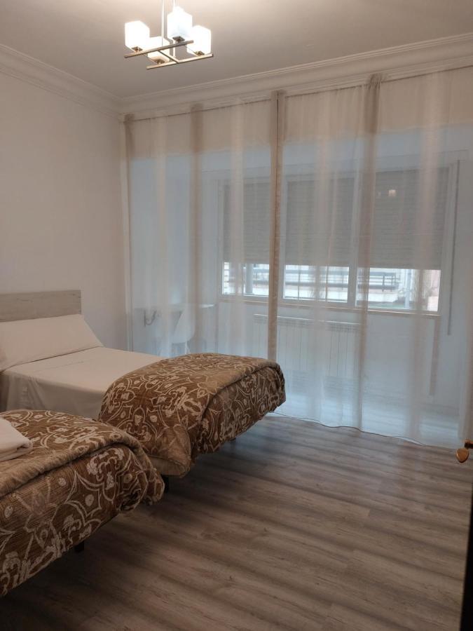 Pension Saint Mateo Logroño Buitenkant foto