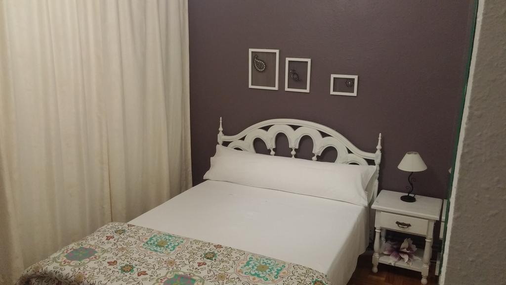 Pension Saint Mateo Logroño Buitenkant foto