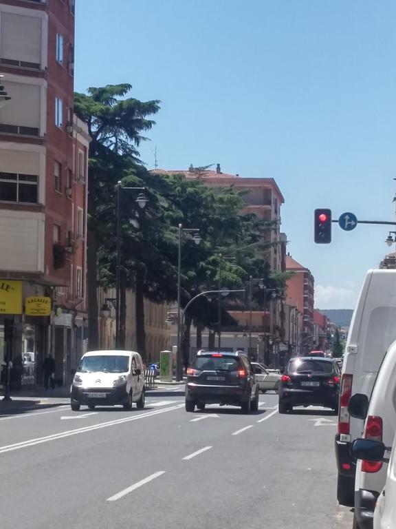 Pension Saint Mateo Logroño Buitenkant foto