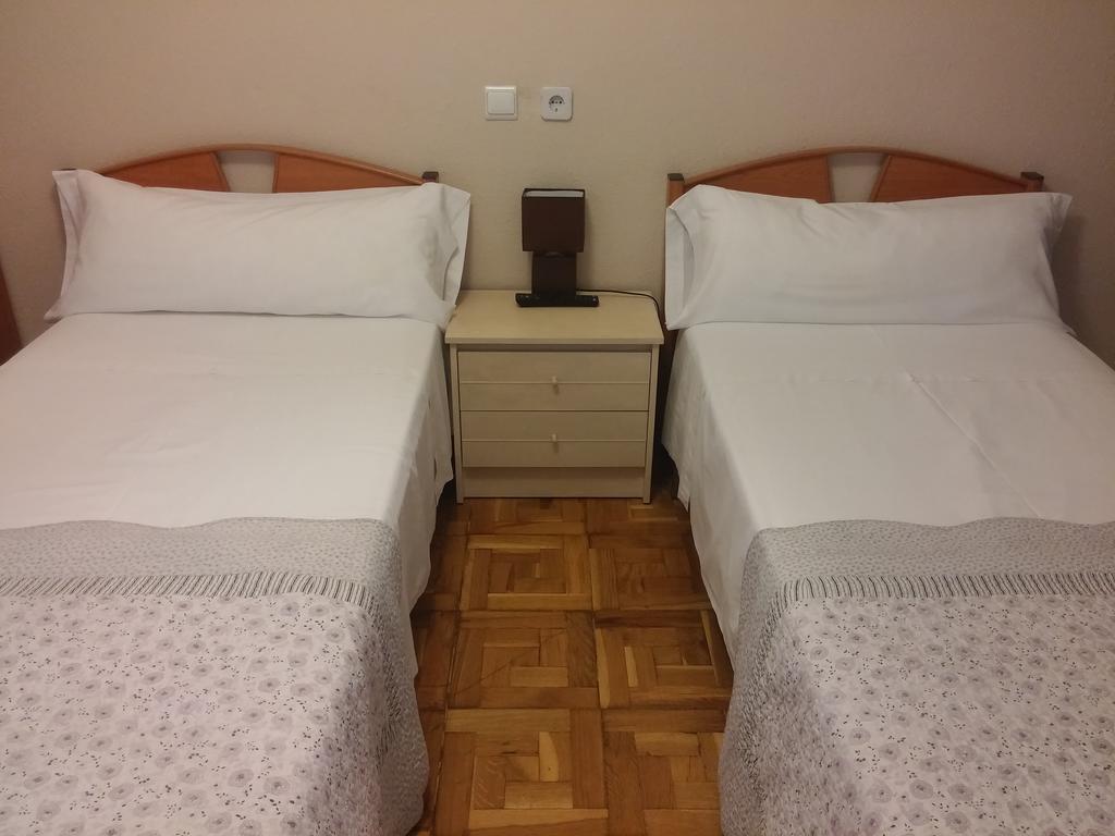 Pension Saint Mateo Logroño Buitenkant foto